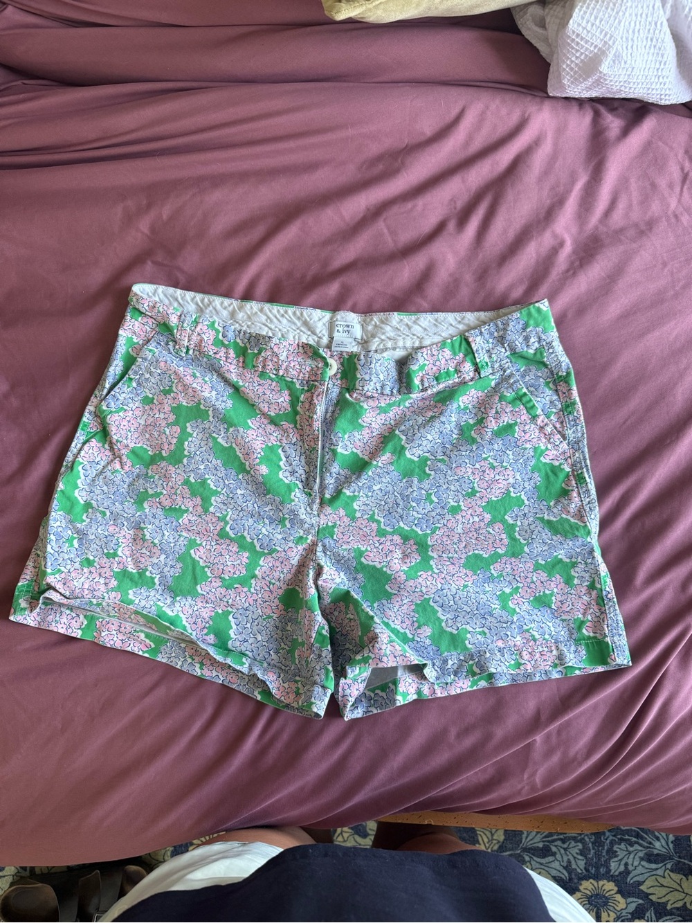 crown & ivy Green and Pink Floral Women’s Shorts